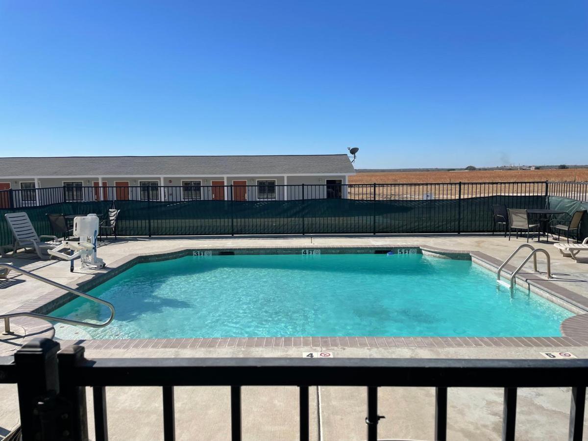 Kenedy Inn And Suites Exterior foto